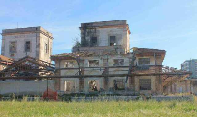 Le ex fabbriche di Barletta: giganti simbolo di una citt che non c' pi